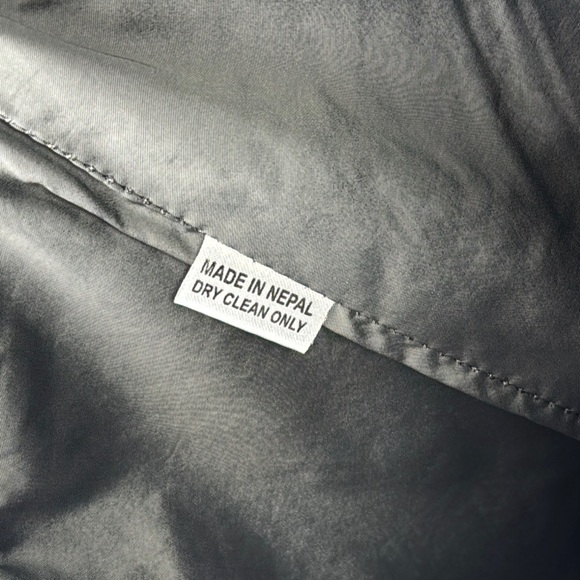 Gray Geometric Pattern Backpack with Drawstring Closure - Picture 14 of 16